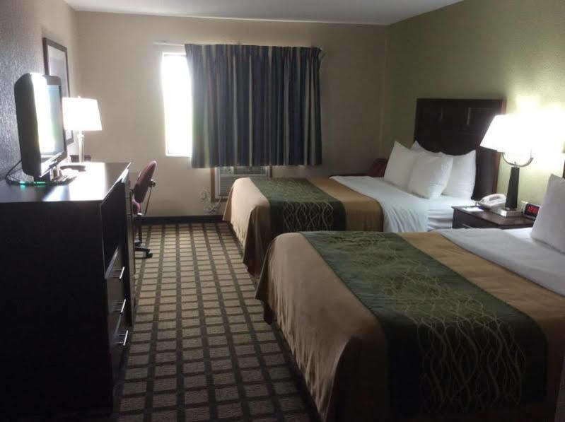 Baymont By Wyndham Ames Hotel Luaran gambar