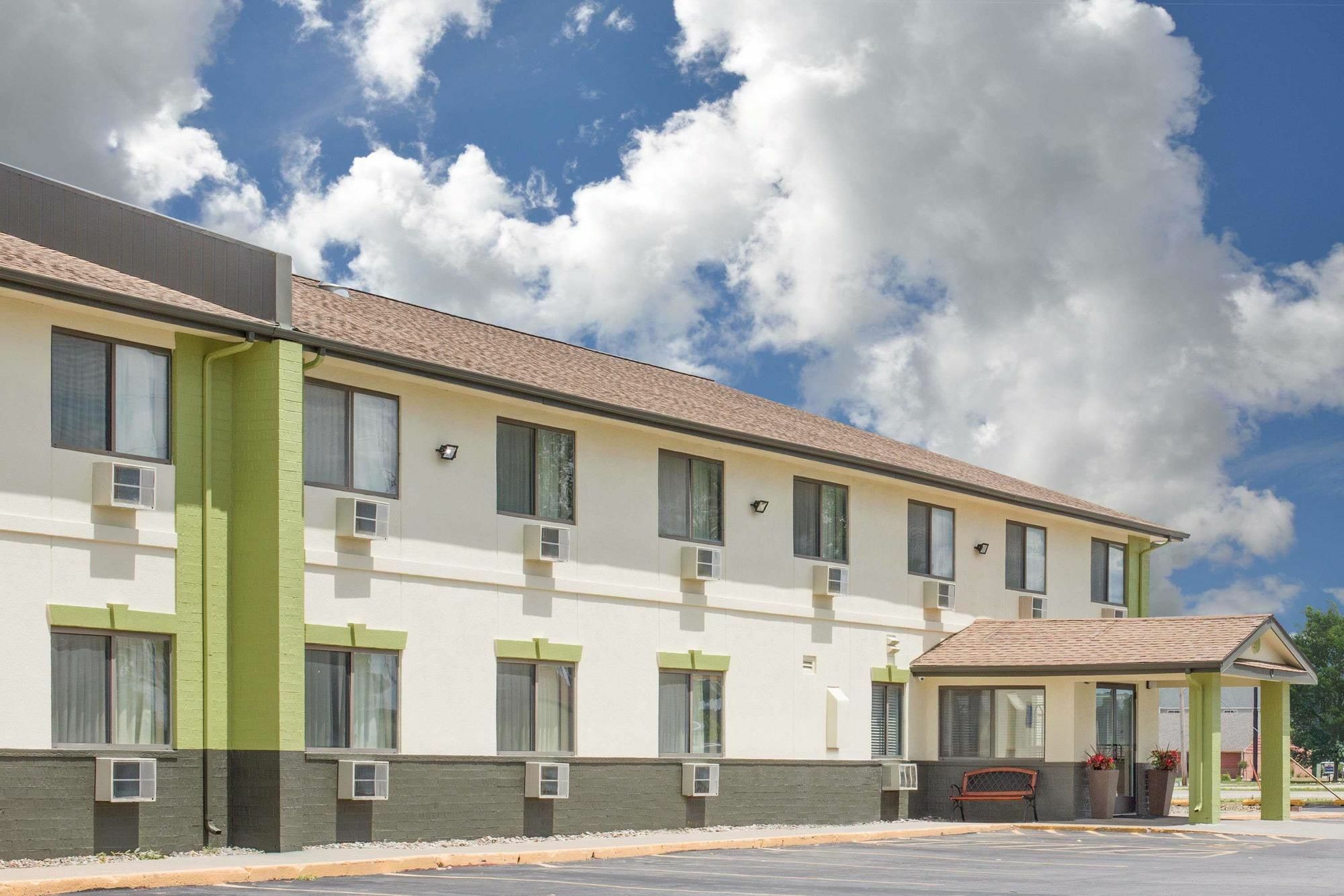 Baymont By Wyndham Ames Hotel Luaran gambar